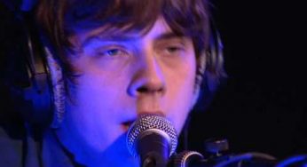 Jake Bugg canta ‘Happy Xmas (War Is Over)’