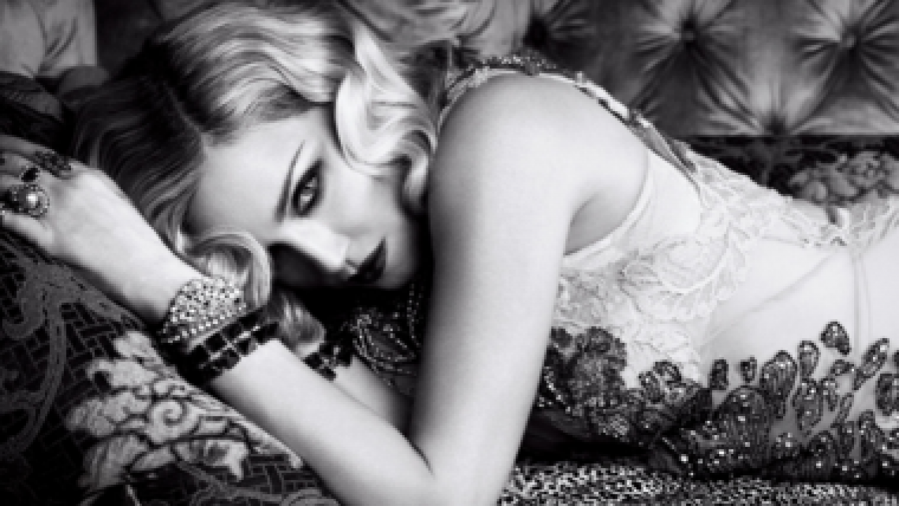 Sharon Stone contesta a Madonna tras revelarse su carta en que llama a Whitney  Houston y a ella horriblemente mediocres – jenesaispop.com