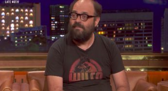 Ignatius Farray se quita su camiseta de Wilco (y todo lo demás) en Late Motiv