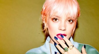 BENEE, despechada con Lily Allen y Flo Milli: escucha ‘Plain’