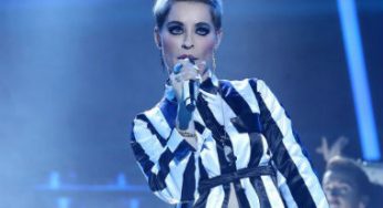 Soraya Arnelas también tiene su “chico con mochila” en su versión de ‘Swish Swish’