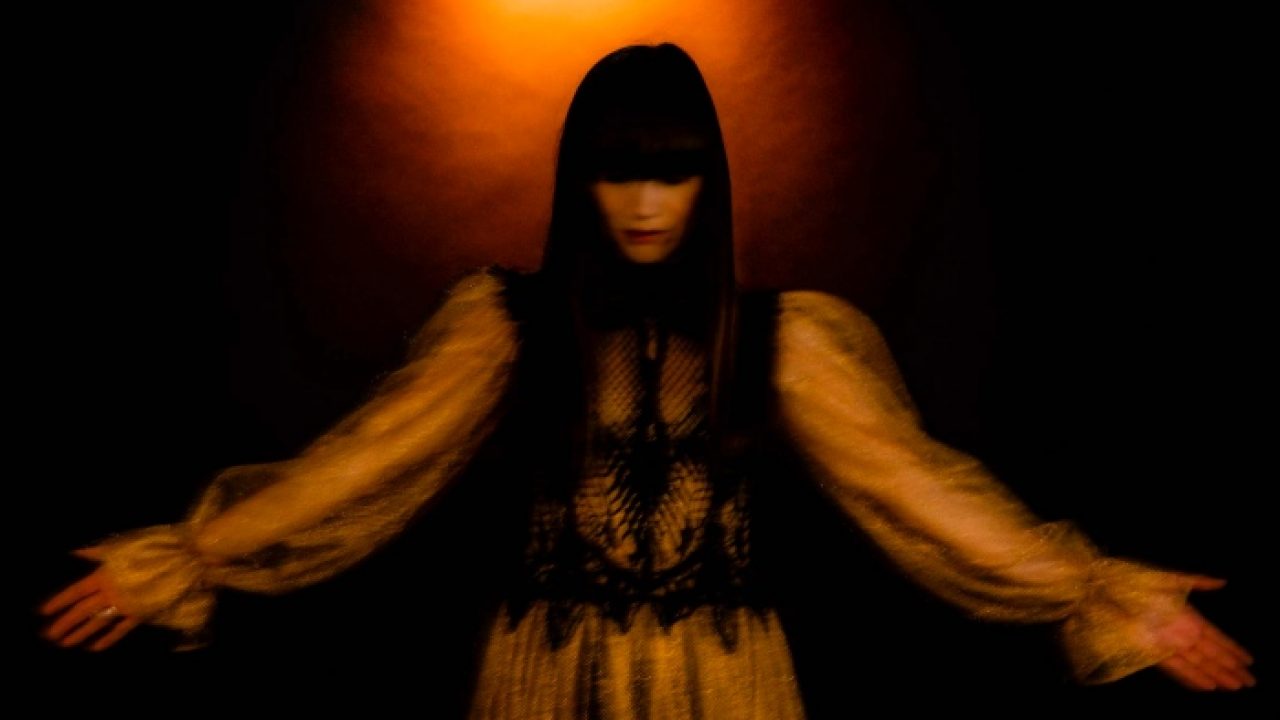 La Bien Querida Nos Revela En Exclusiva Como Sera Su Nuevo Disco Brujeria Es Un Disco Hechizo Jenesaispop Com la bien querida nos revela en exclusiva