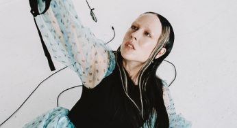 Allie X aproxima su pop audaz al de St Vincent en ‘Susie Save Your Love’, junto a Mitski