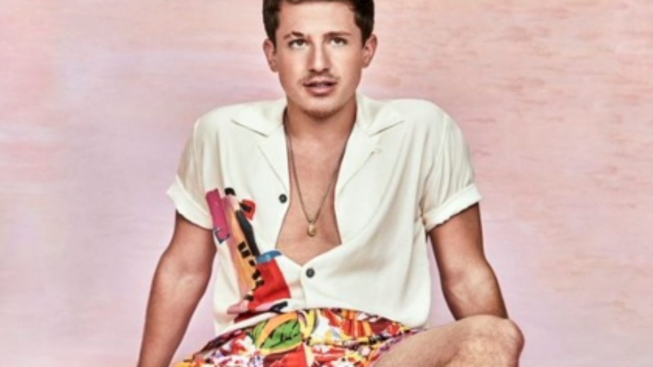 Charlie Puth busca 