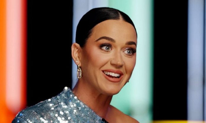 Katy Perry confirma que tiene nueva música en camino –
