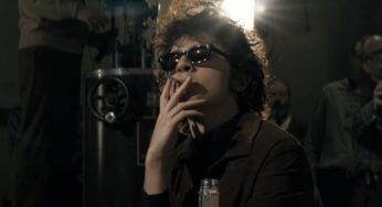 Timothée Chalamet suena como Bob Dylan en un nuevo tráiler