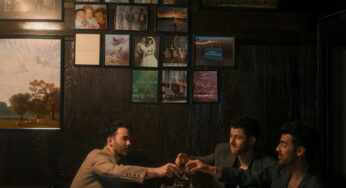 Jonas Brothers / Greetings From Your Hometown